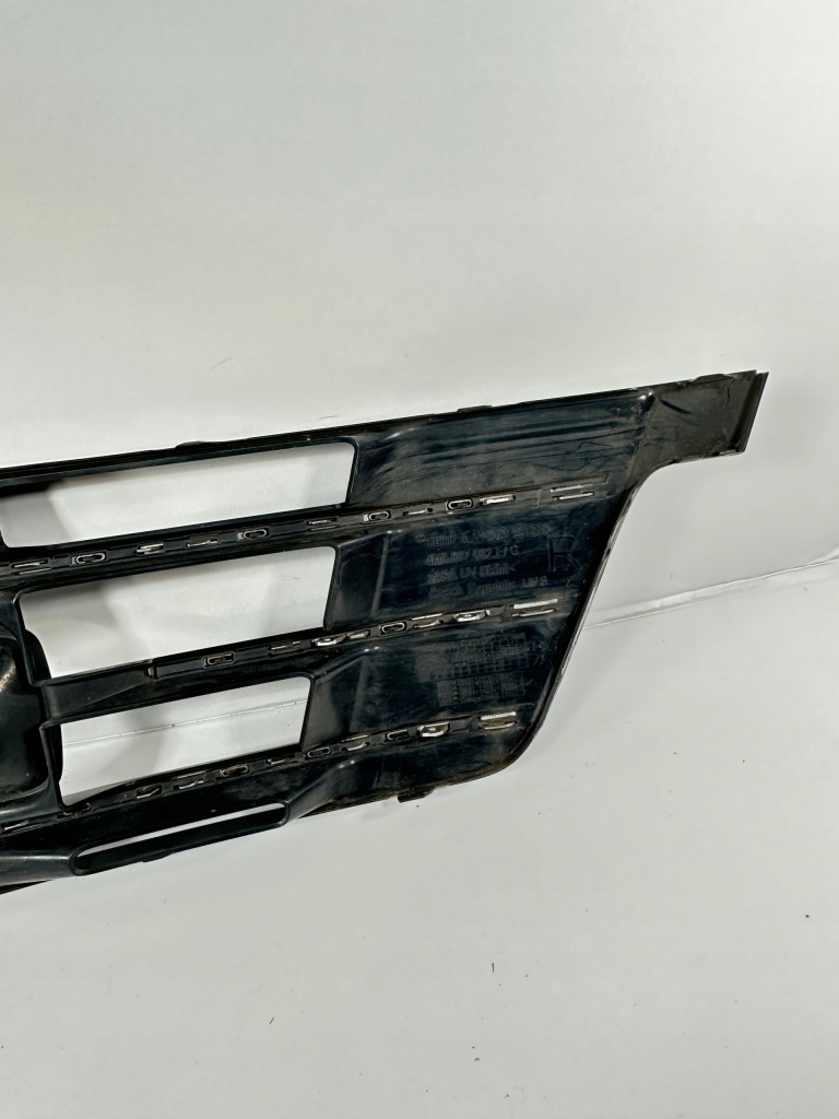 Q7 4m s-line решётка бампера правая хром 4m0807682e 4m0807682g с Разборки