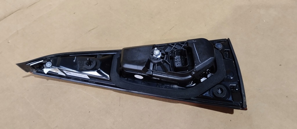 фото №8, Лампа правая задняя правый задняя mercedes c-klasa w206 kombi a2069060801 w крышка