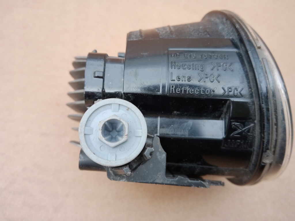 фото №4, Toyota chr правий протитуманна фара led