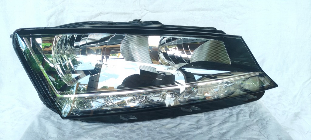 фото №1, Skoda fabia iii lift лампа передняя правая 6v1941016d