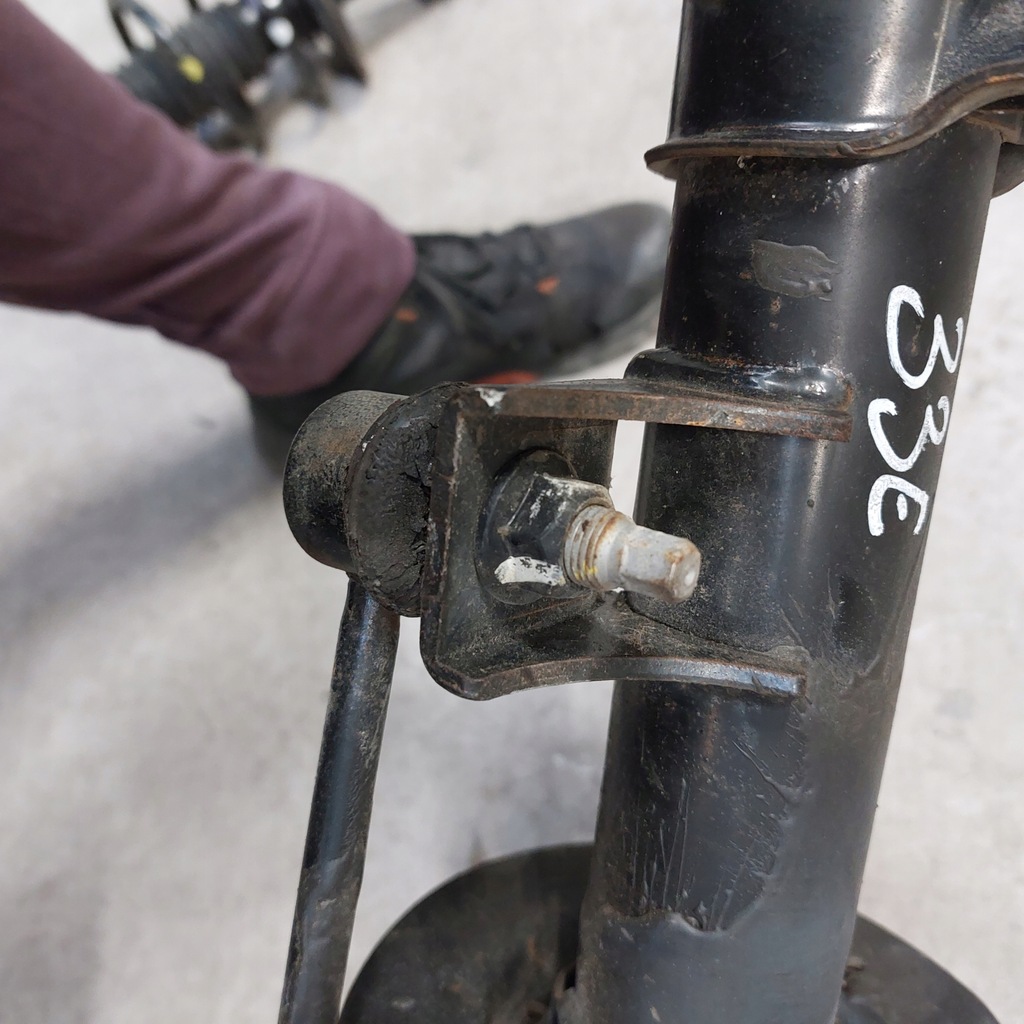 фото №14, Hyundai ix35 1,7 амортизатор пружина правий перед з nowego автомобіля 54660-2y610