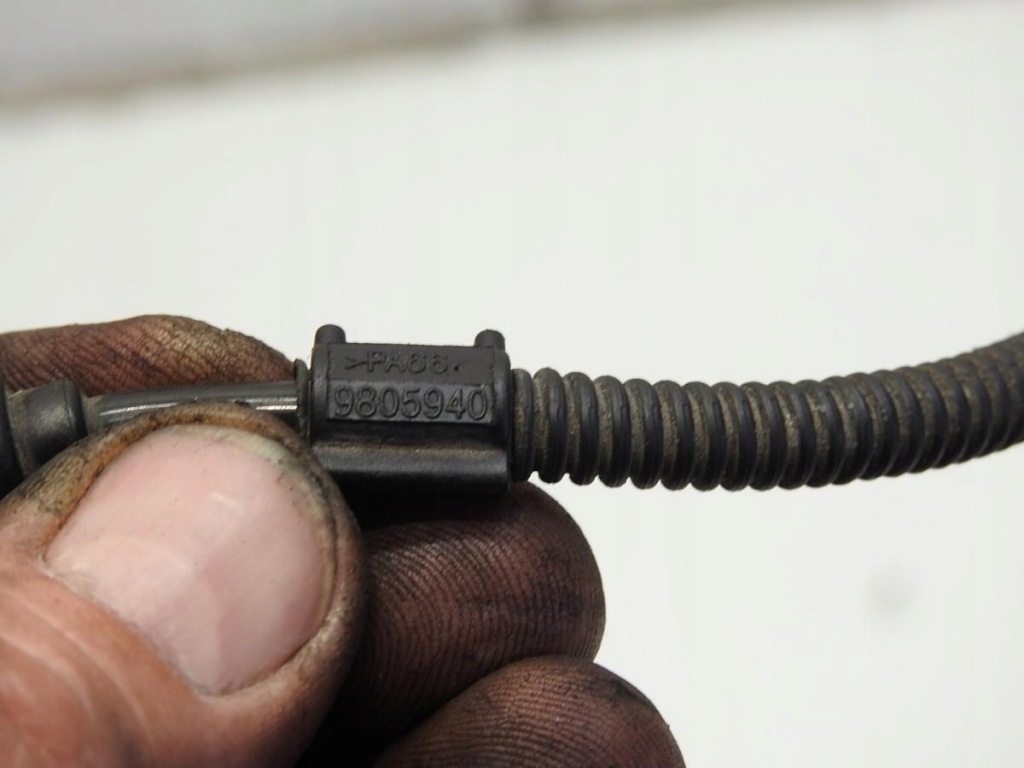 фото №6, Датчик положення вала vw passat b7 2.0 tdi 9805940