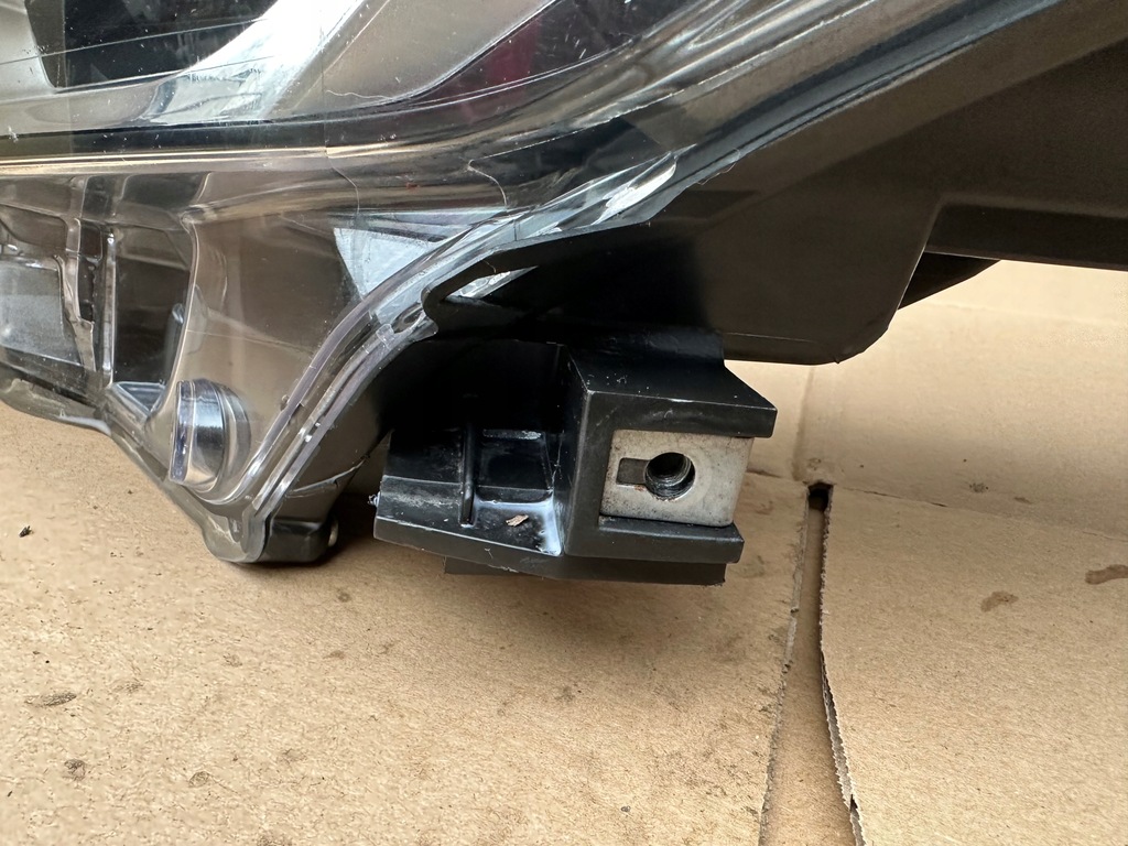 фото №6, Toyota chr ch-r лампа левый перед линза led оригинальный номер 81150-f4030