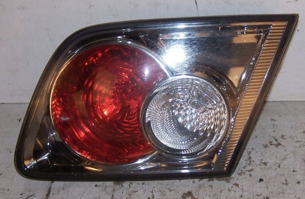 фото №1, Mazda 6 gg hb sedan лампа задняя задняя правая w крышка багажника