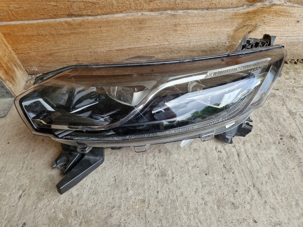 фото №1, Лампа ліва перед renault espace v 5 260608372r