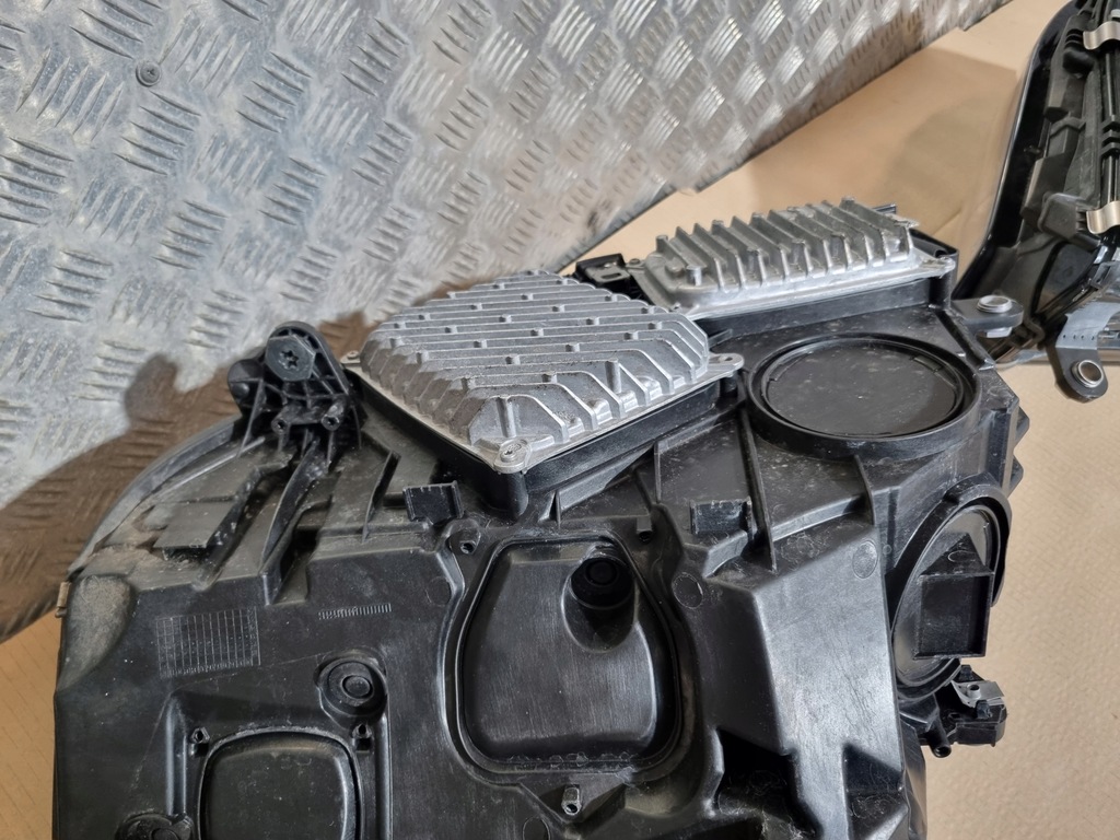 фото №8, Mercedes s w223 лампа лампы перед комплектная левая digital light