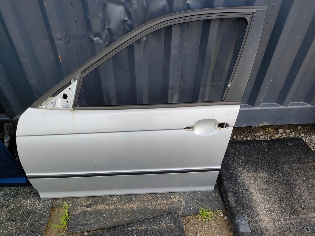 фото №1, Bmw e46 дверь левый перед titansilber