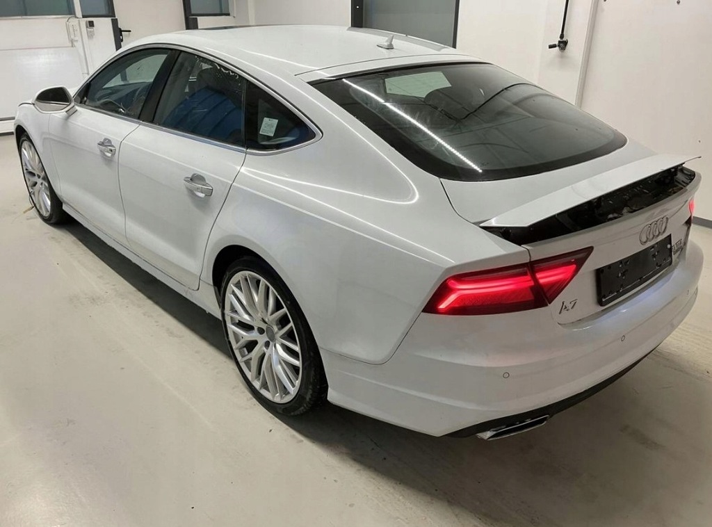 фото №8, Оригинальная жгут накладка крышки багажника audi a7 c7 lift 4g8971145b 32km!
