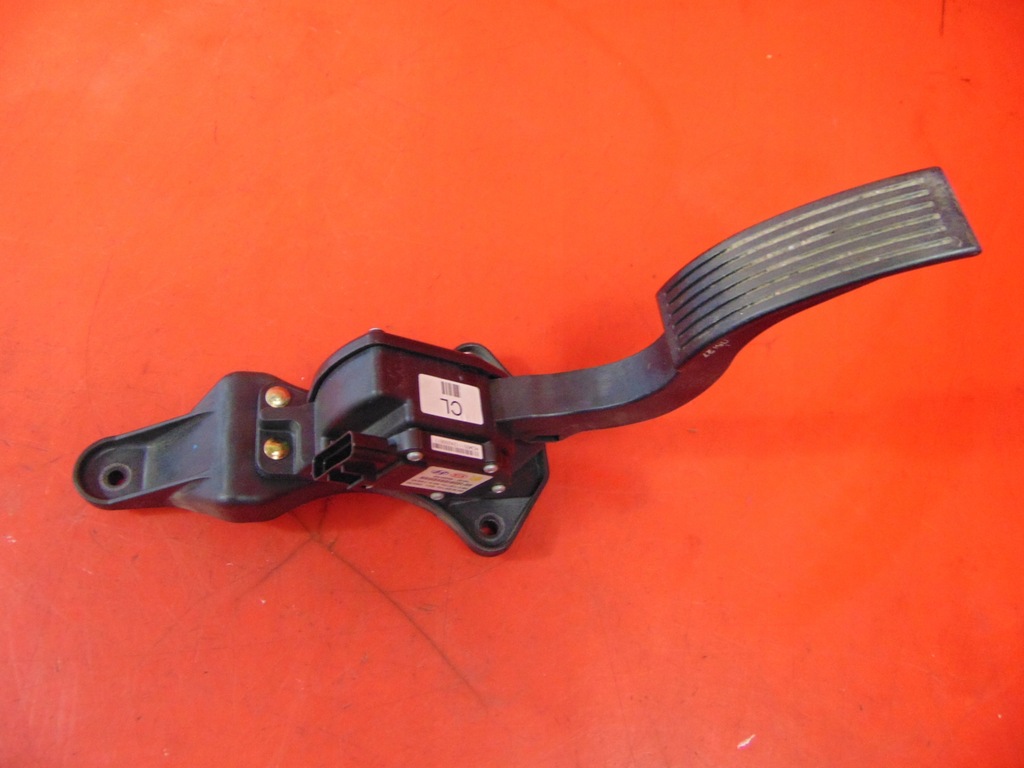 фото №1, Hyundai santa fe 2 ii 2.2 crdi потенціометр педаль газу