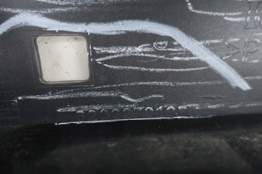 Renault captur lift 2017- бампер перед передний 620227019p Оригинал