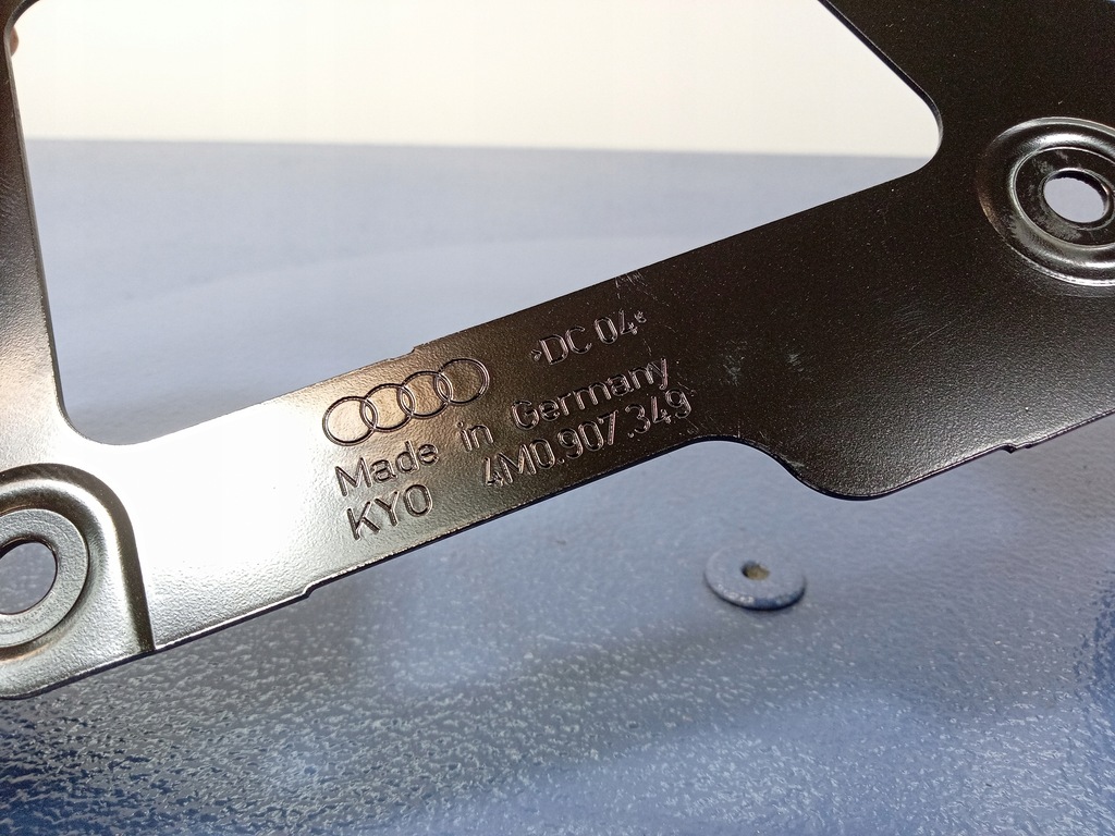 фото №8, Bentayga 36a кронштейн блок керування напруги 4m0907349