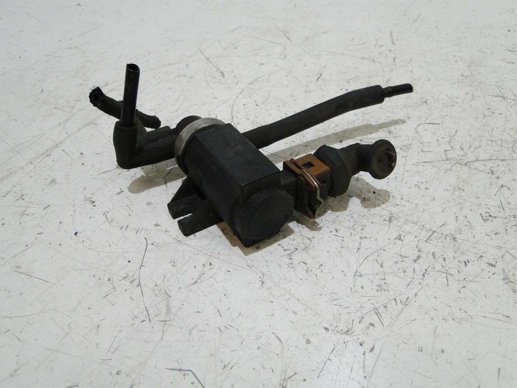 фото №3, Audi a2 1.4 tdi клапан вакуумa