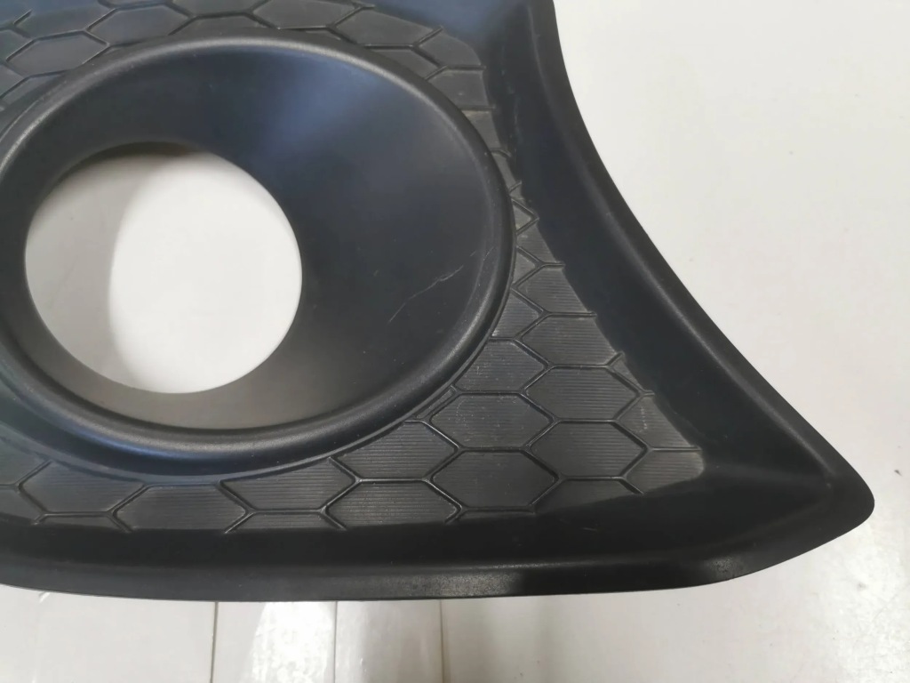 Купить Решётка бампера передний suzuki swift sport mk-8 правая 895.