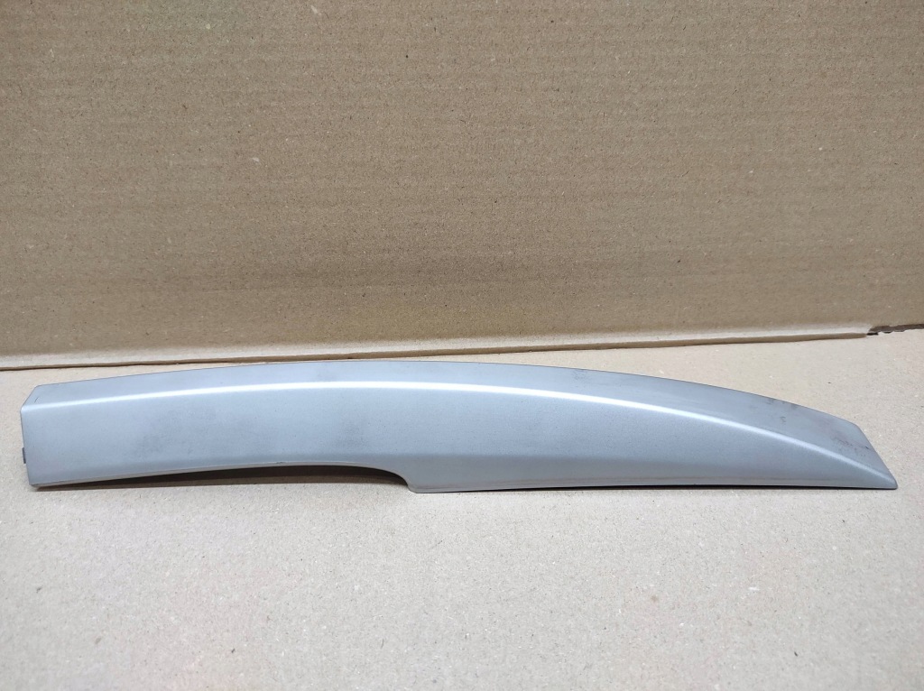 Купити Заглушка накладка рейлінг права перед renault laguna 3 універсал