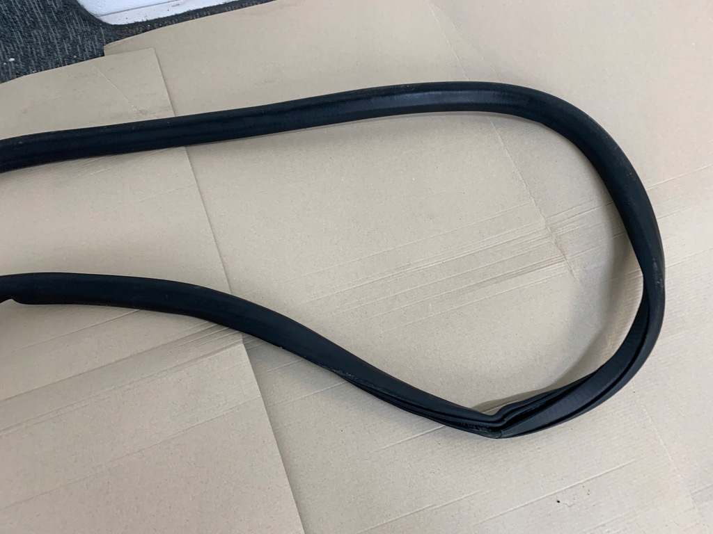 фото №5, Ford mustang mach-e прокладка двері кузовна правий задня задня