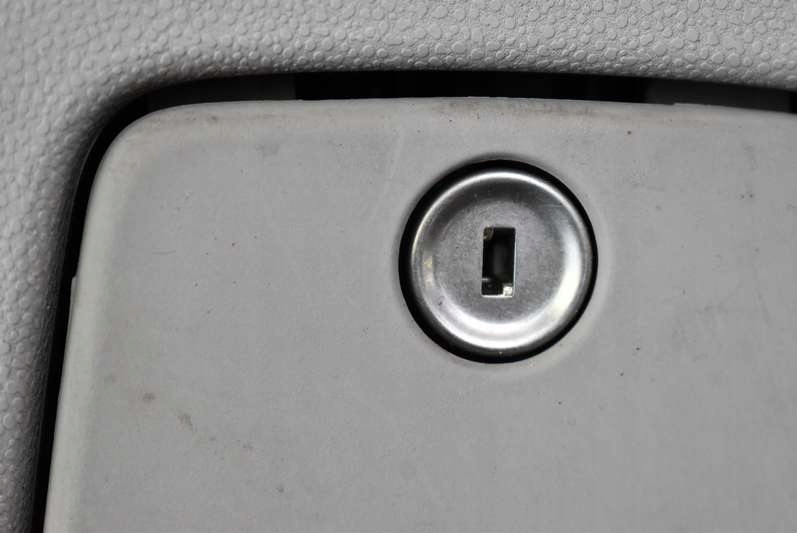 фото №10, Бардачок пассажира eu volvo s40 v40 2 ii 08r