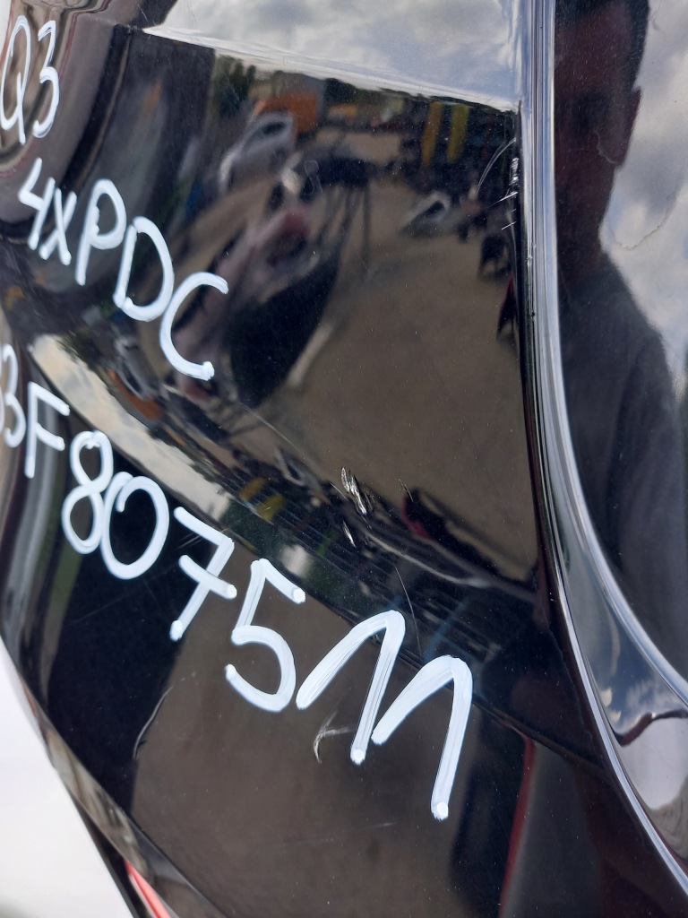 Бампер задня audi q3 83a 4x pdc 83f807511 Зі Шроту