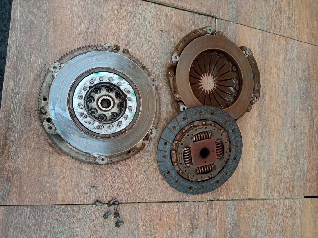 фото №1, Jeep cherokee kk 7-12 2.8 crd сцепление двухмассовый маховик прижим комплект механическая коробка передач