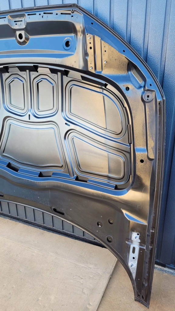 Audi a4 b9 15- капот передня кришка двигуна 74712152 Оригінал