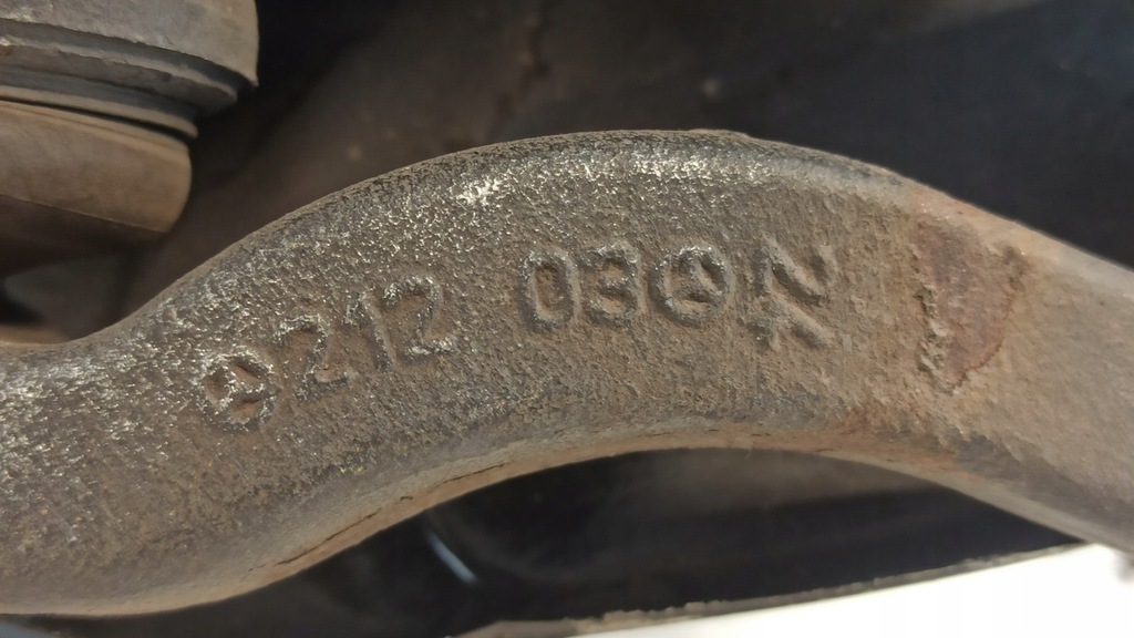 фото №13, Mercedes w212 поворотный кулак левый перед 2.2cdi