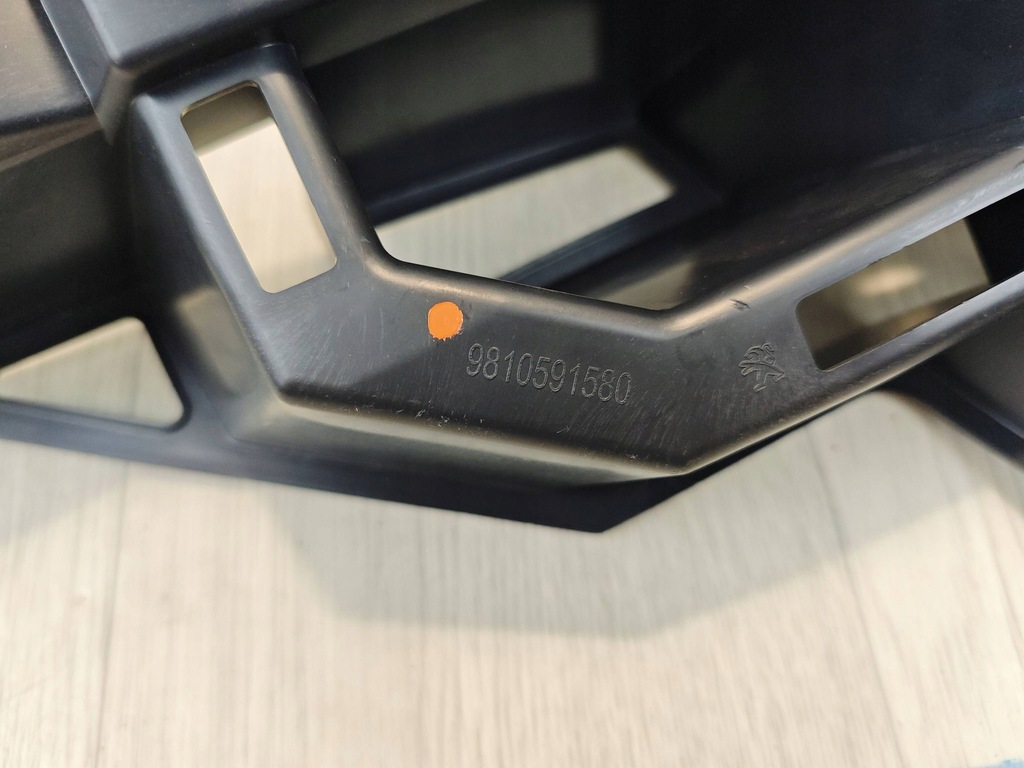 фото №6, Peugeot 3008 напрямна бампера лівий задня 9810591580