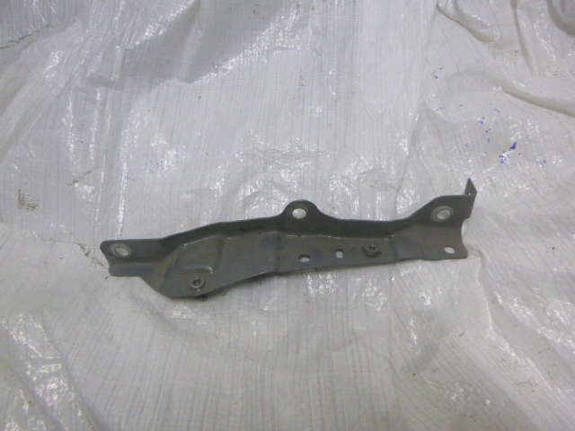 фото №2, Кронштейн крила лівий перед renault clio iv
