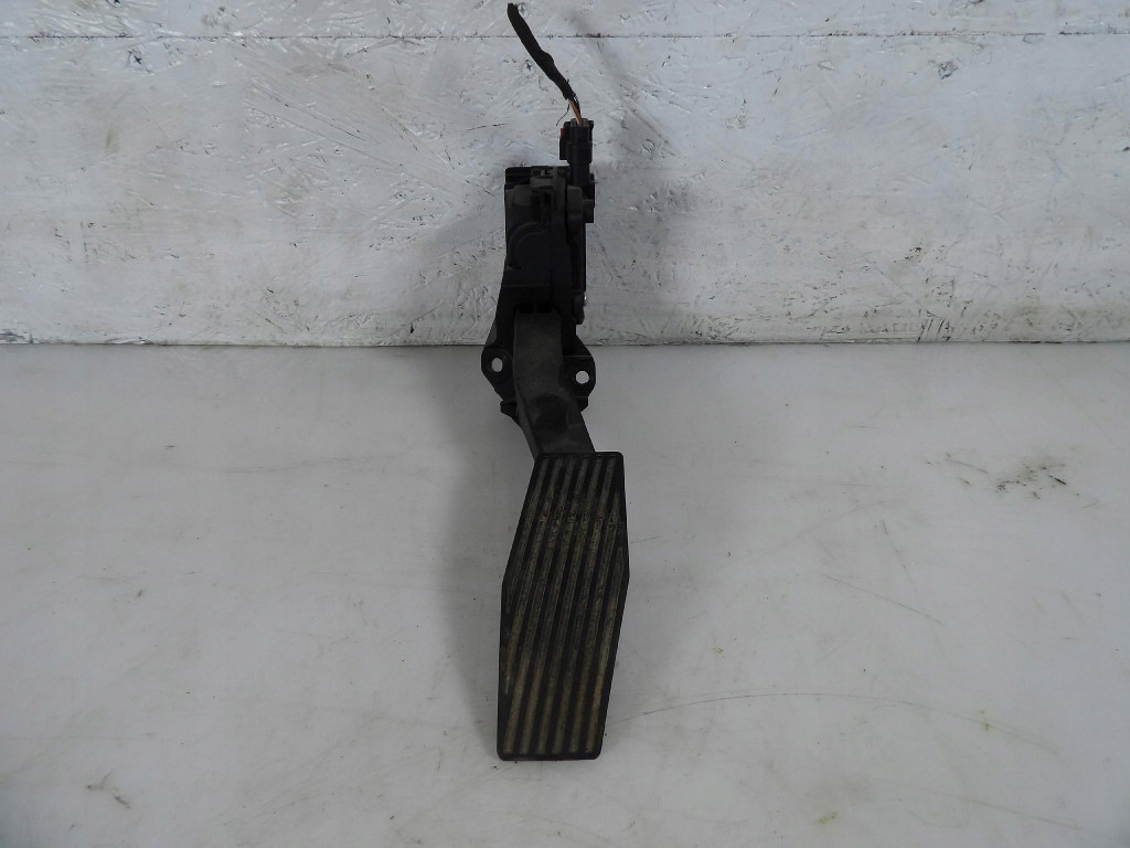 Купить Opel astra k 1.4t педаль потенциометр газа 13373776