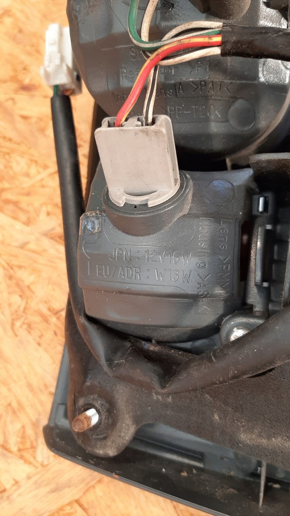 фото №10, Toyota avensis verso лампа задняя задняя левая w крышка