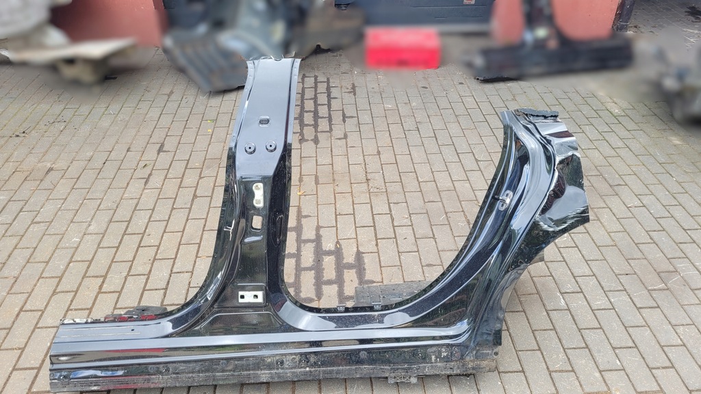 фото №1, Mercedes eqe 350+ 23r блок двигуна середній поріг лівий