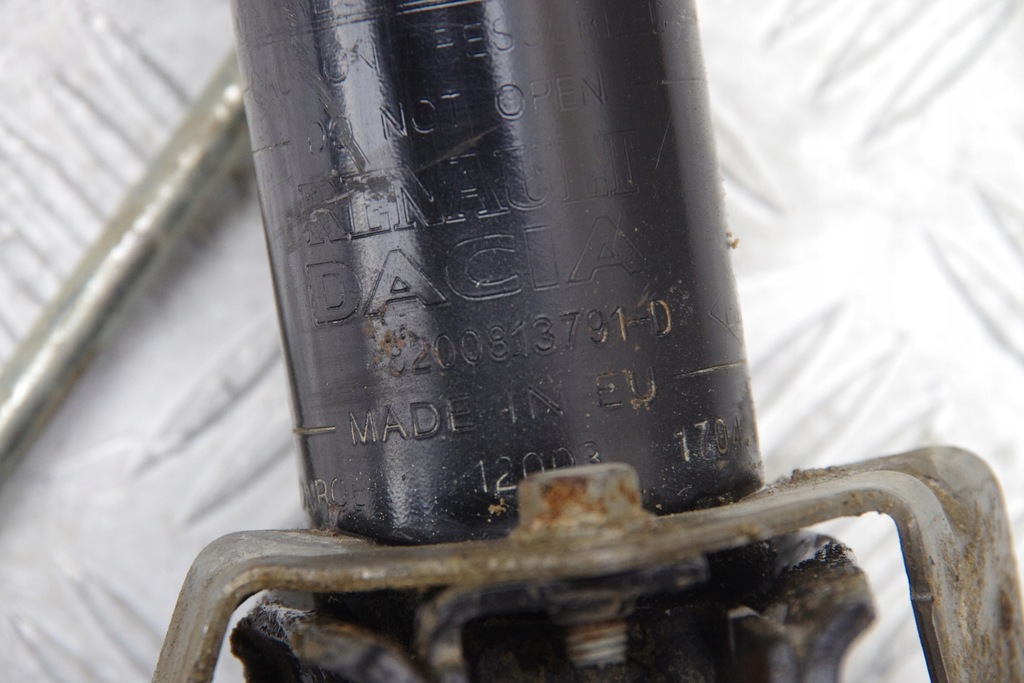фото №9, Амортизационная стойка амортизатор dacia duster i lift