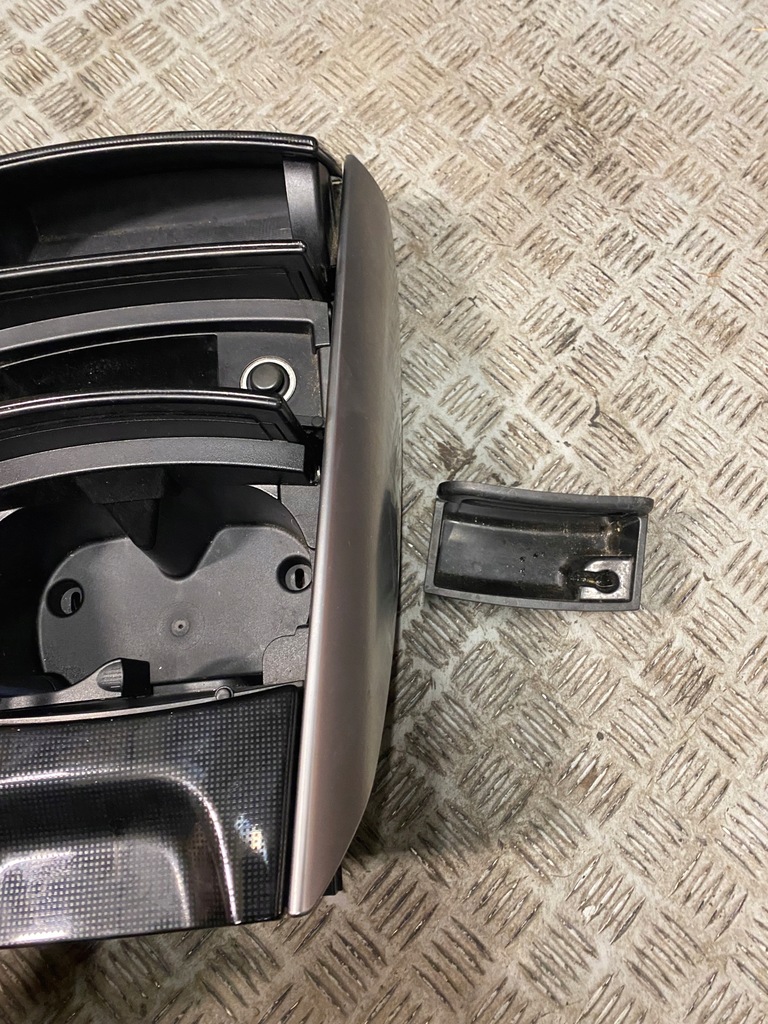 фото №8, Бардачок туннель средний mercedes w251 r-klasa a2516802514