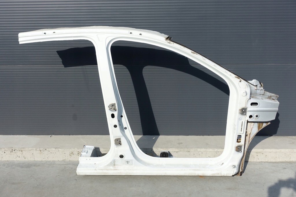 фото №1, Dacia sandero ii 2 lift блок двигуна поріг правий чверть права обшивка