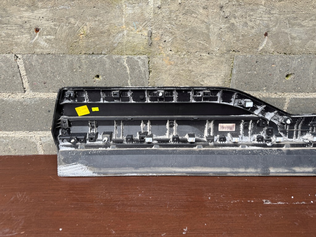 фото №10, Kia ev9 ev 9 gt-line молдинг дверь правый задняя 87734-do300