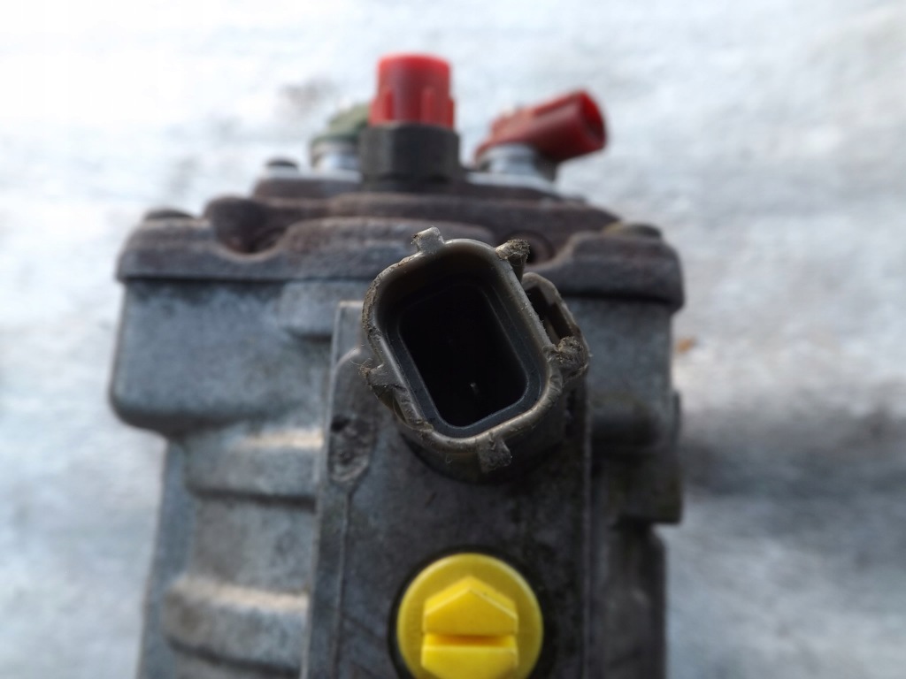 фото №8, Toyota corolla avensis verso 2.0 d4d насос упорскування 22100-27010