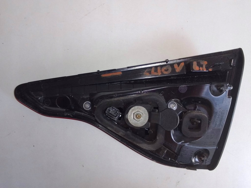 фото №2, Renault clio v лампа права задня w кришка