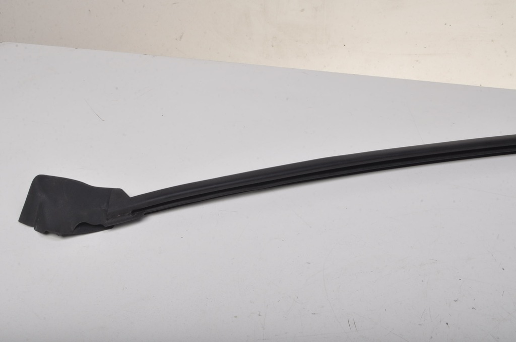 фото №7, Mclaren mp4 spider прокладка дверь правая