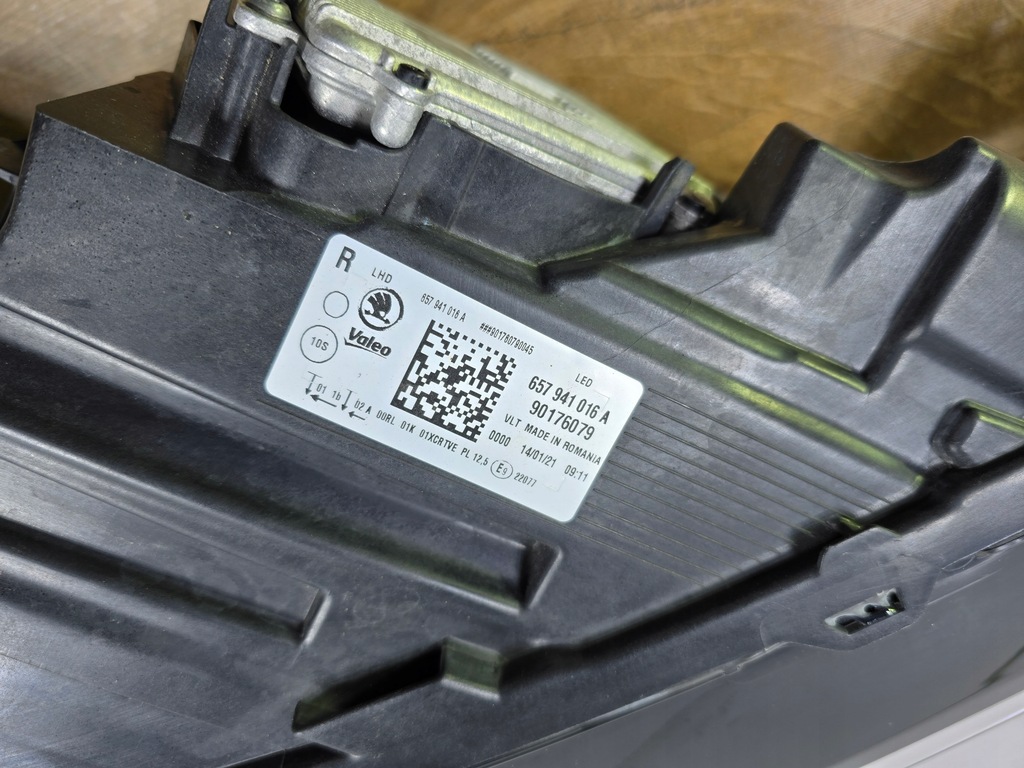 фото №7, Skoda scala лампа перед передня права crystal led 657941016a