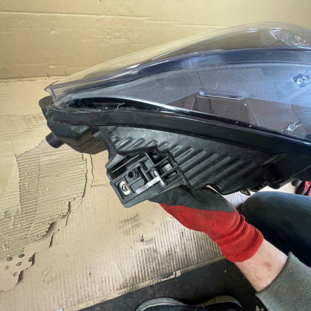 Ford mustang mach e фара фара правый  европа full led lj8b13e14ee Цена