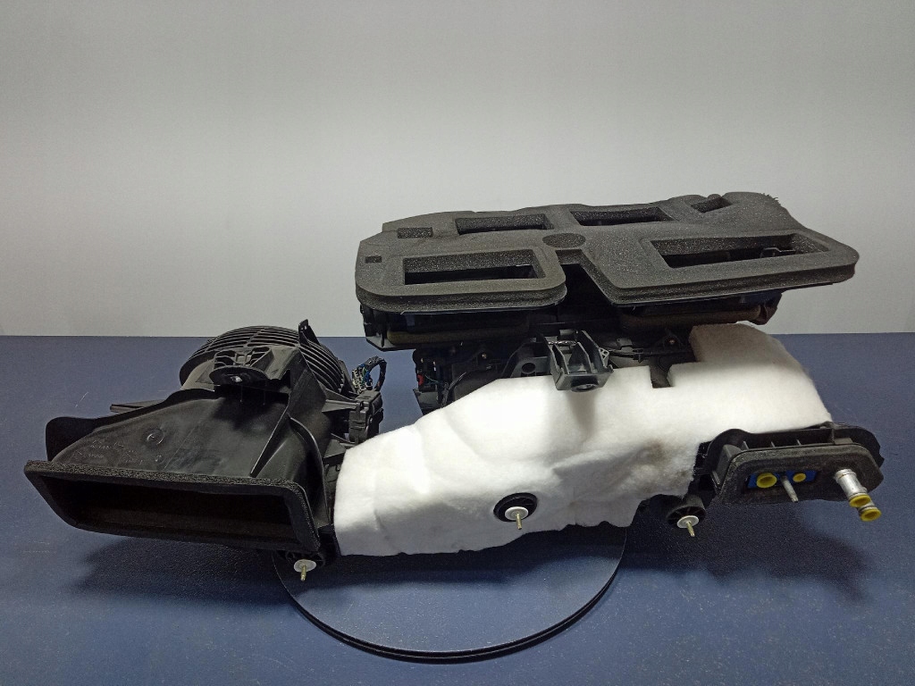 фото №5, Maserati levante обігрівач перед передня 670038354