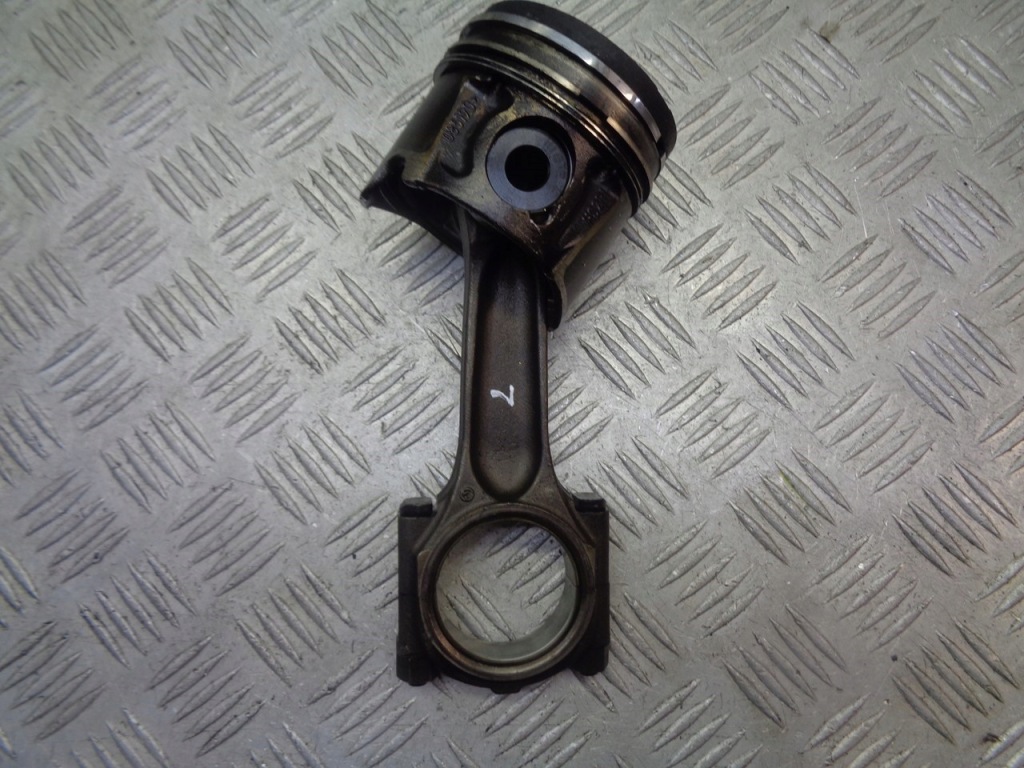 фото №1, Поршень с шатун volvo v50 2.0 d