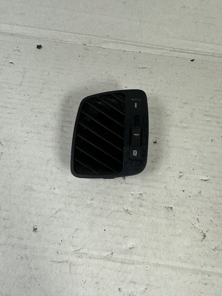 фото №1, A6 c5 решётка обдув левая 4b0819793