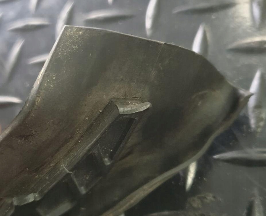 фото №9, Молдинг стекло лобовое левая mercedes glk x204