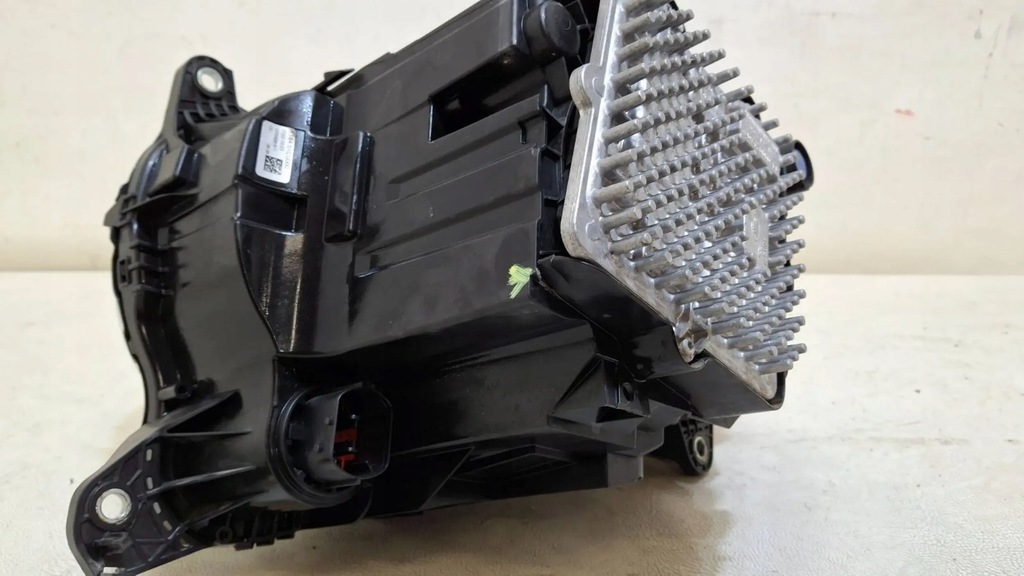 фото №10, Лампа правая перед передняя land rover defender ii full led l8b213w029ef