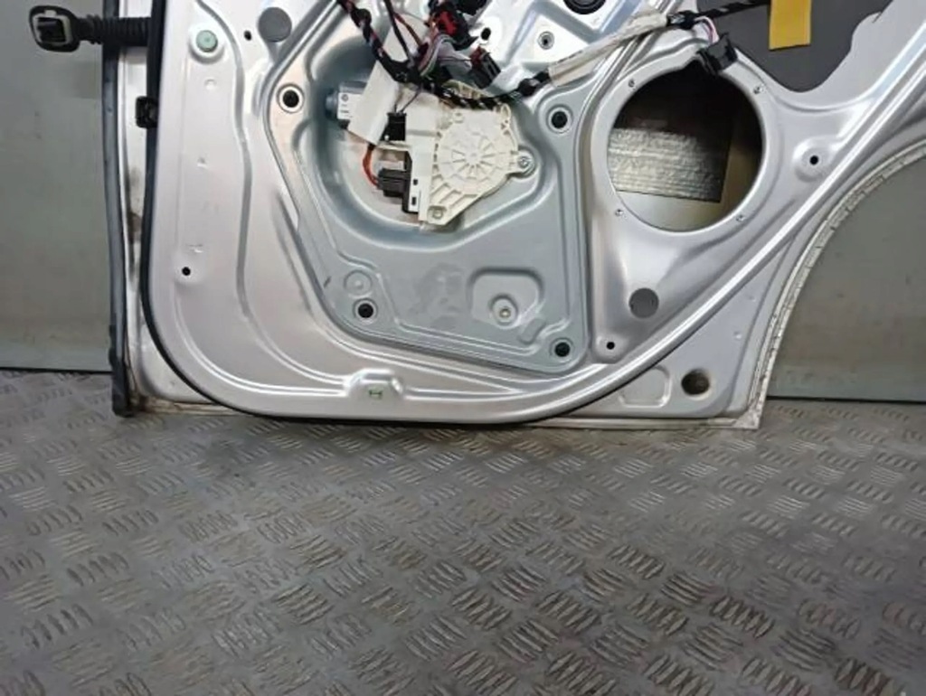 фото №8, Skoda yeti дверь правый задняя la7w