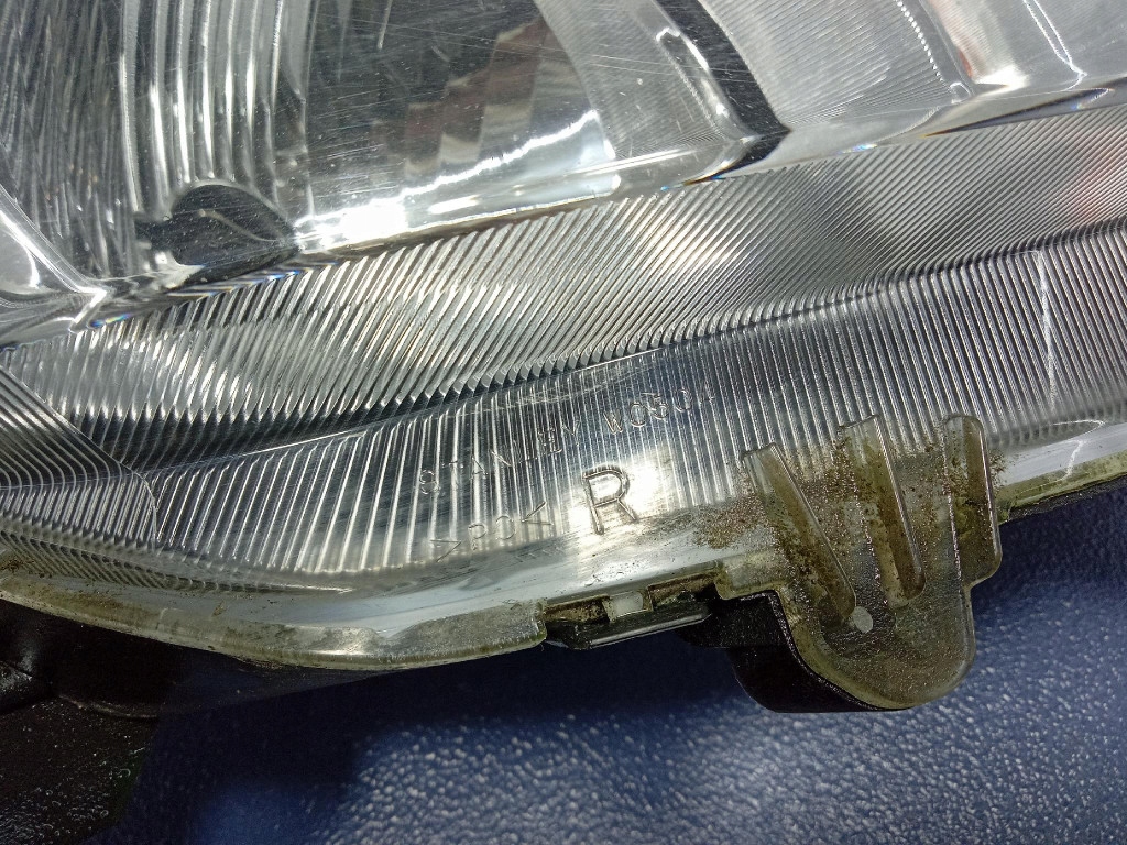 фото №8, Mitsubishi space star ii 12- фара правый лампа eu 8301c194