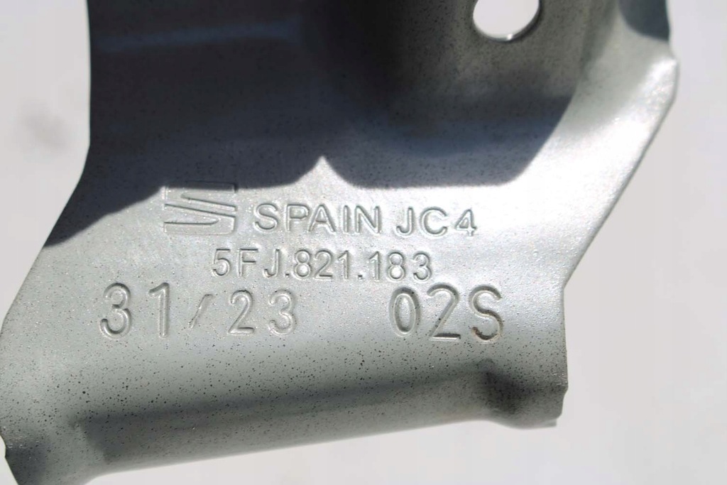 фото №14, Seat tarraco направляющая направляющая кронштейн 5fj821135 5fj821136 перед бампера