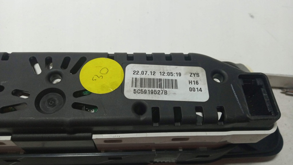 фото №10, Приборы консоли средний vw beetle 5c оригинал 5c5919527b europa