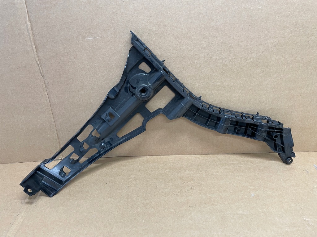 фото №6, Mercedes w206 c klasa напрямна бампер задня задній правий a2068800401