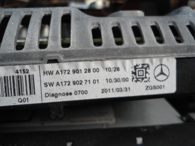 фото №4, Mercedes w204 a2049009907 радио с навигация kpl