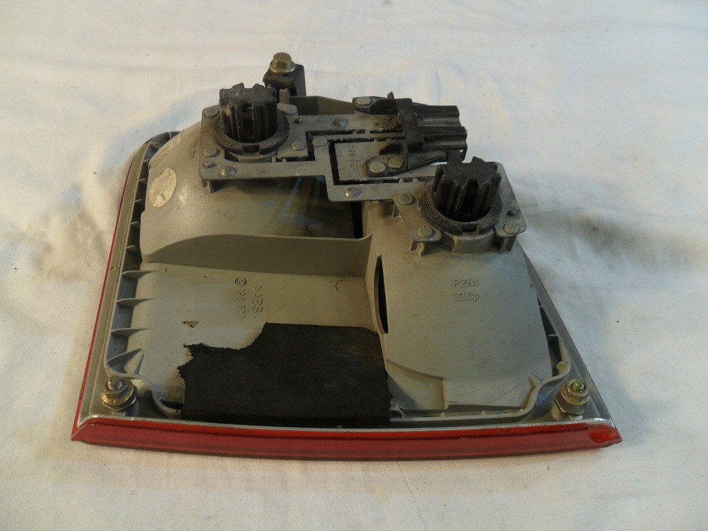 фото №10, Mercedes w210 kombi a2108202364 лампа кришки ліва